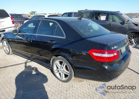 2012 Mercedes-Benz E 350 z USA, uszkodzony, nr VIN WDDHF5KB3CA544588